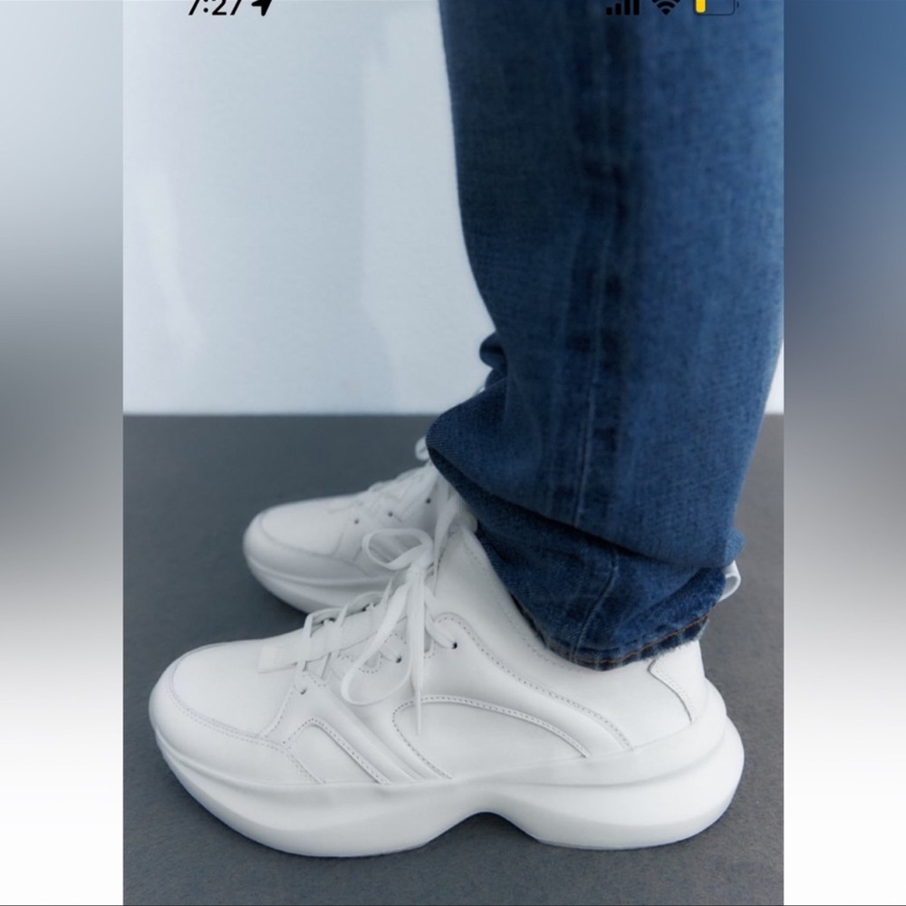 ZARA LEATHER RUNNING SHOES